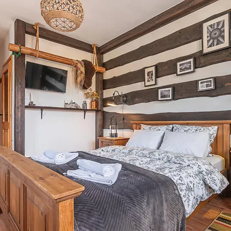 Hamry Z Jacuzzi ヴィラ ポロニン