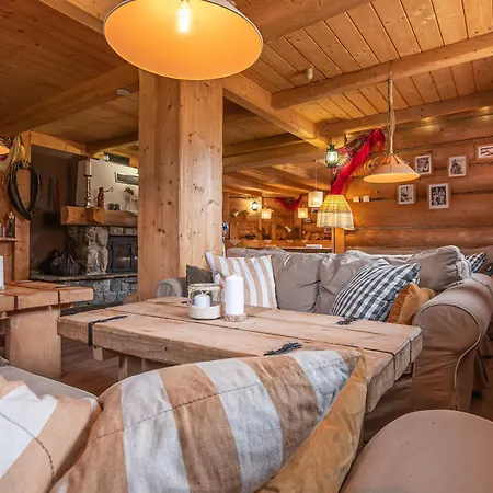 Hamry Z Jacuzzi ヴィラ *